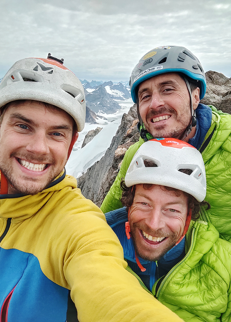 Symon Welfringer, Silvan Schupbach e Matteo della Bordella in cima alla Siren Tower
