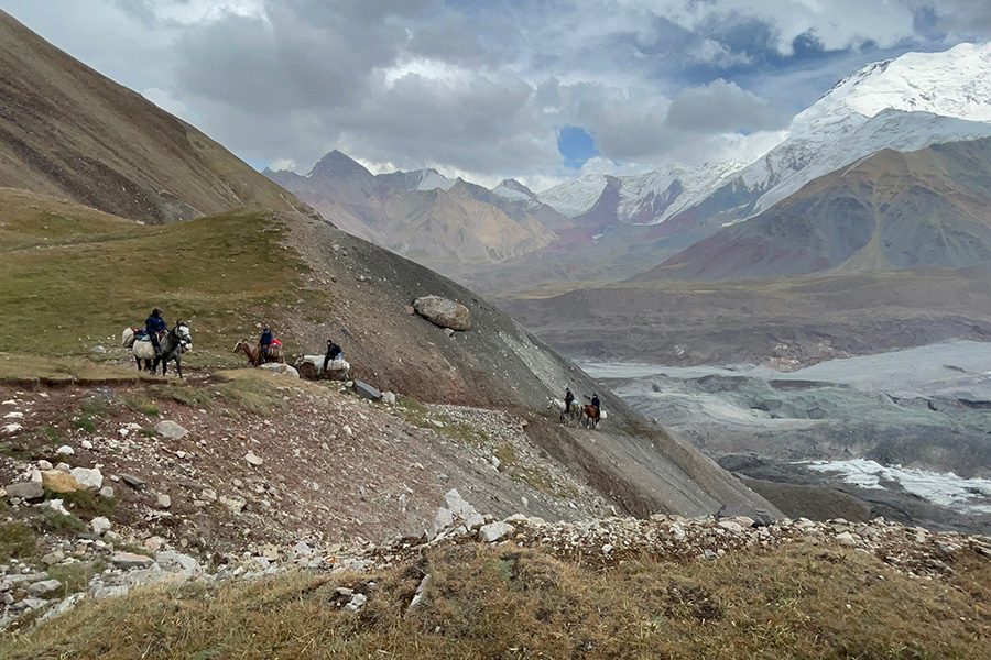 Il sentieroper raggiungere il Campo 1 - Foto @M.Villani