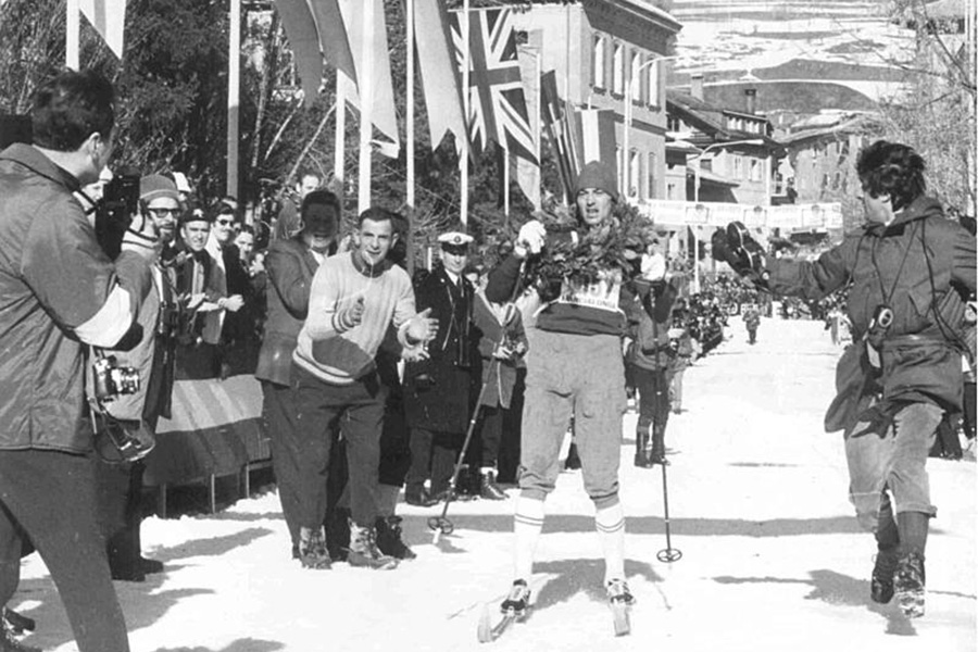 Ulrico Kostner trionfa alla prima edizione di Marcialonga, nel 1971 (libera da credits) 