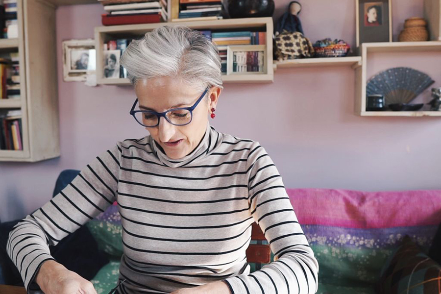 Paola Pellino nel suo atelier