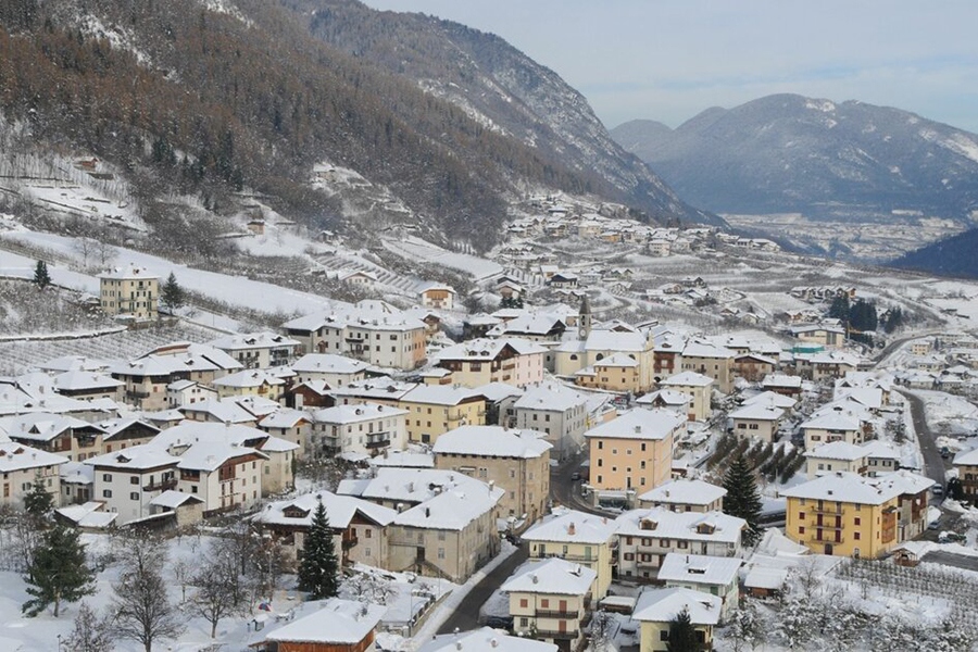 Paese di Terzolas, Val di Sole