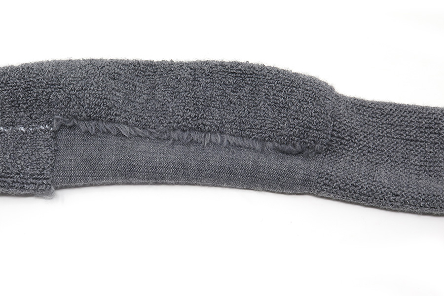 La spugnatura sullo stinco resta invariata in pura lana 100%