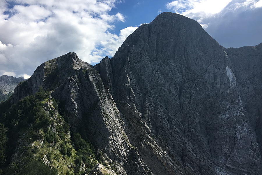 la vertiginosa parete nord del Pizzo d'Uccello
