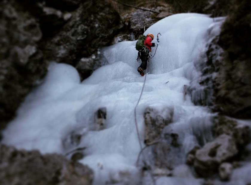 Ice Climbing in Val Pettorina - RU BIANCO